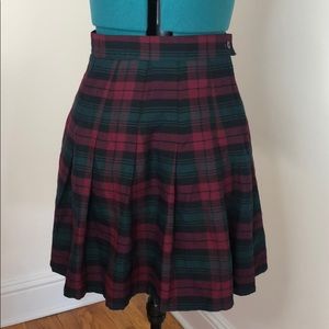 Vintage high waisted plaid schoolgirl skirt
